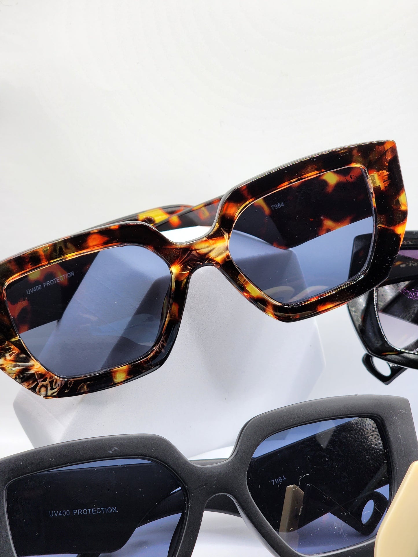 "LA GRANDE ELEGANTE SUNGLASSES"