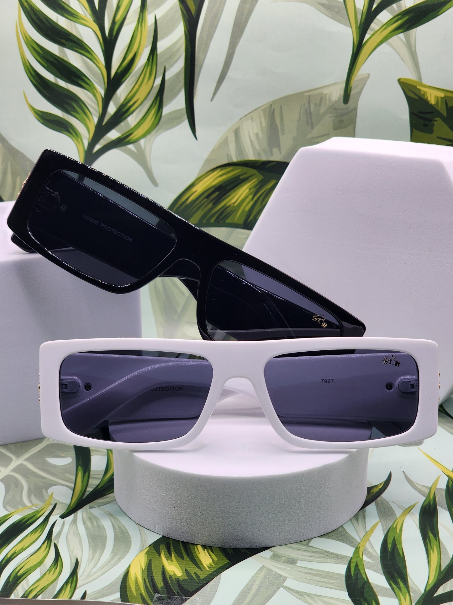 "TETEO GOLD SUNGLASSES"