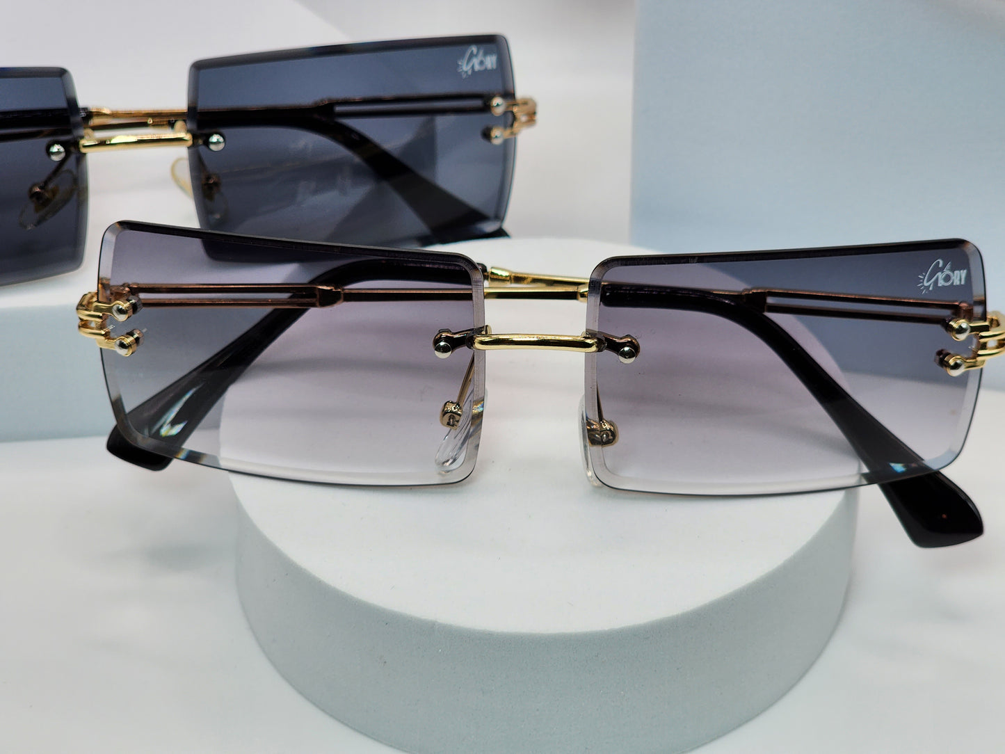 "PAPI CHULO SUNGLASSES"